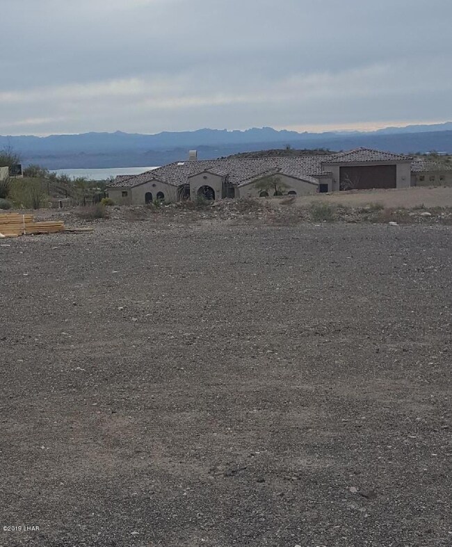 Back of lot + view