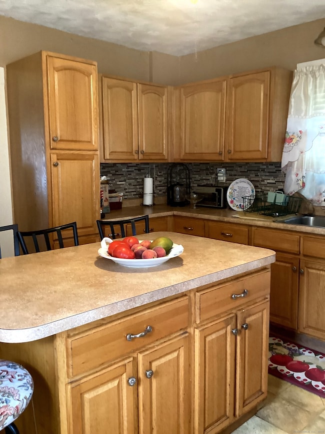 unlisted-address, East Hartford, CT 06108 - photo 5