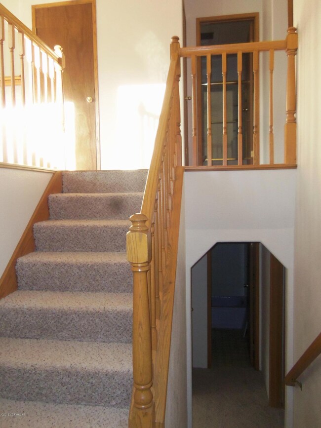 1315 Chirikof Ct, Anchorage, AK 99507 - photo 3