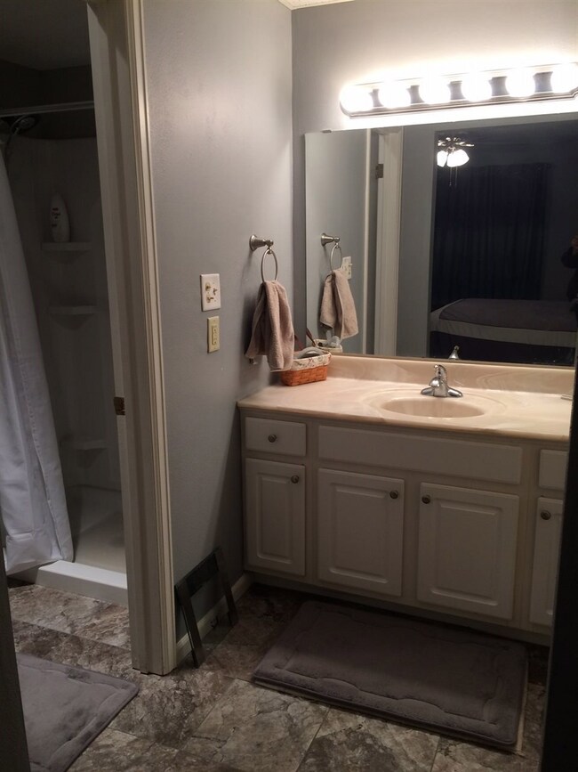 2114 W 1st St unit 3, Cedar Falls, IA 50613 - photo 7