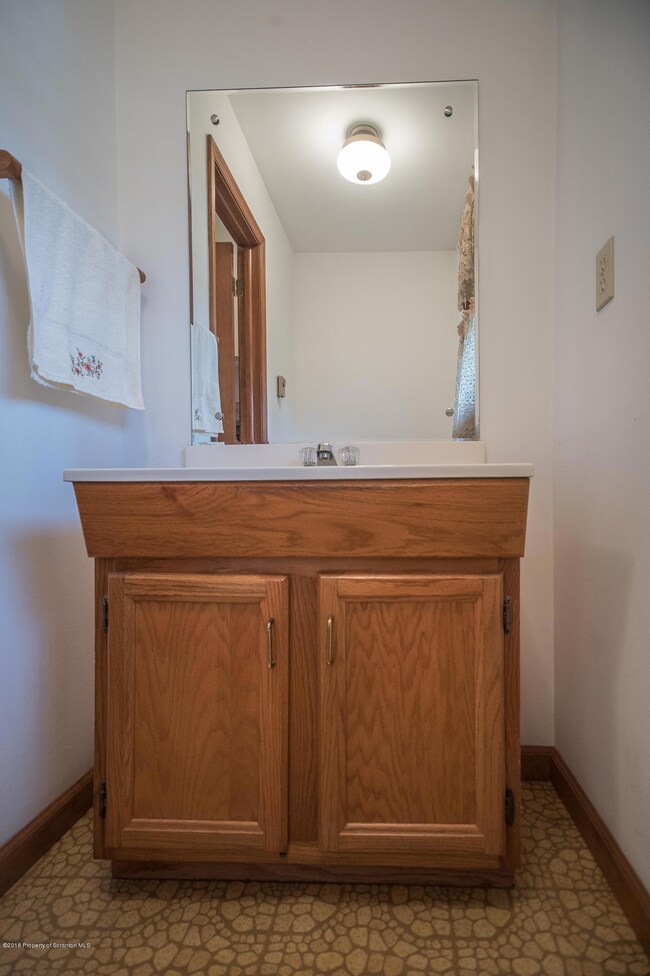 227 Manning Rd, North Abington Township, PA 18414 - photo 6