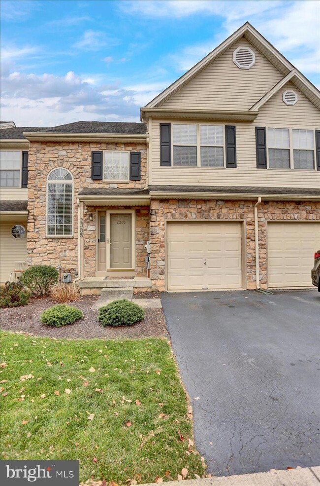 2305 Carriage Ln, Royersford, PA 19468 - photo 2