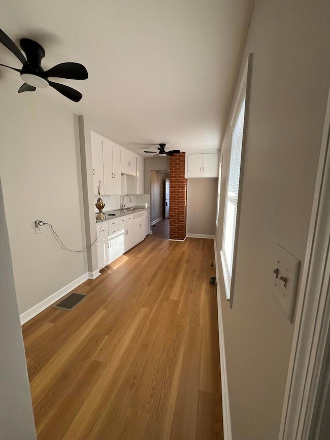 2851 Melva - Kitchen