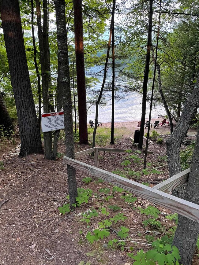 010 Edward Dr, Wakefield, NH 03872 - photo 5