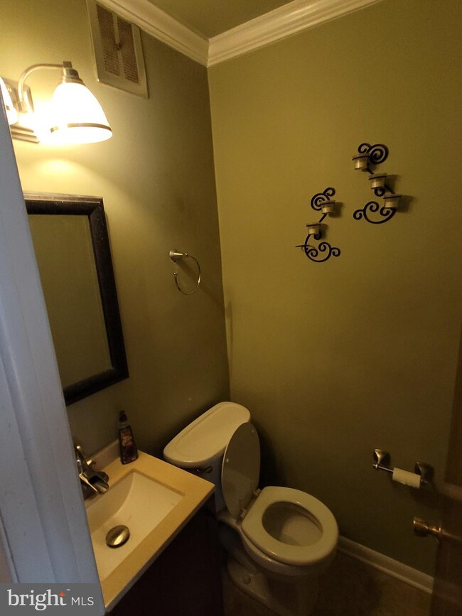 12044 Waldemire Dr, Philadelphia, PA 19154 - photo 7