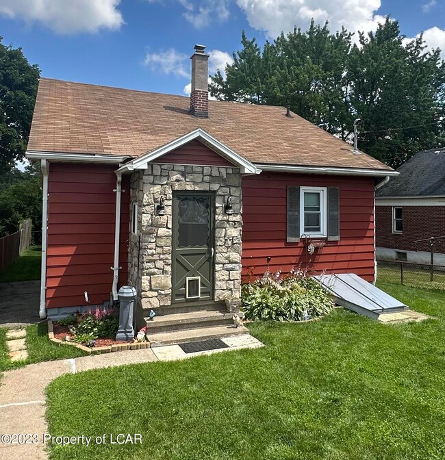 720 Tamaqua St, McAdoo, PA 18237 - photo 2