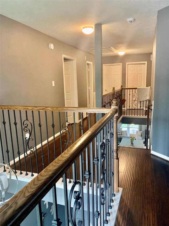 8211 Fairgrove Park Ct, Houston, TX 77095 - photo 2