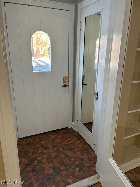 3566 Bainbridge Rd, Cleveland, OH 44118 - photo 3