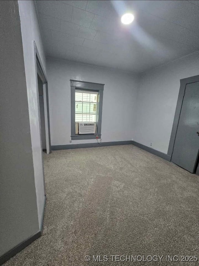 724 E Moses St, Cushing, OK 74023 - photo 2