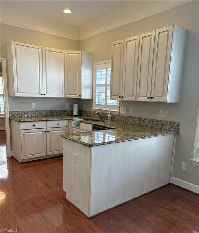 2412 Old Towne Dr, Greensboro, NC 27455 - photo 5