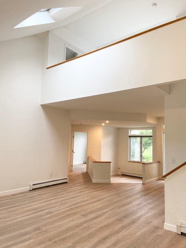 6 Skyline Way, White River Junction, VT 05001 - photo 3