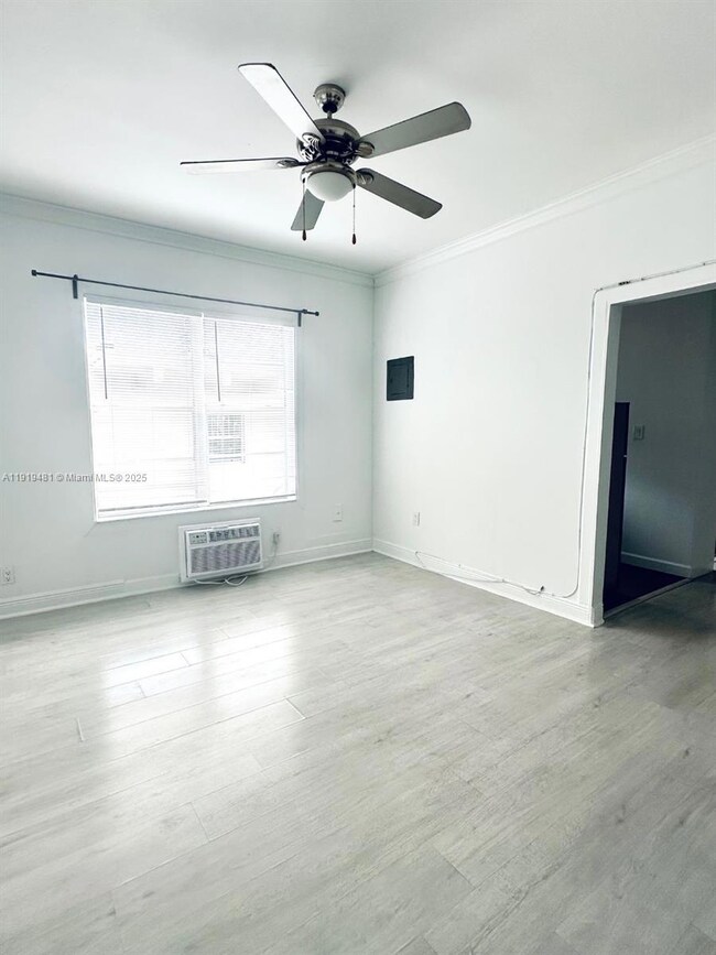 820 Meridian Ave unit 203, Miami Beach, FL 33139 - photo 3