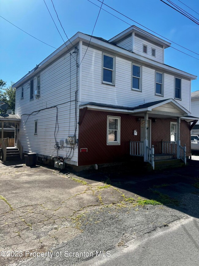611 Philo St, Scranton, PA 18508 - photo 3