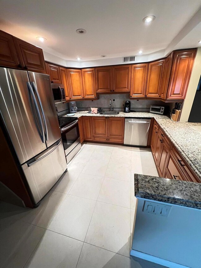 174 Somerset I unit 1740, West Palm Beach, FL 33417 - photo 4