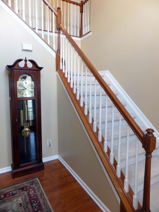 2 Entry Foyer