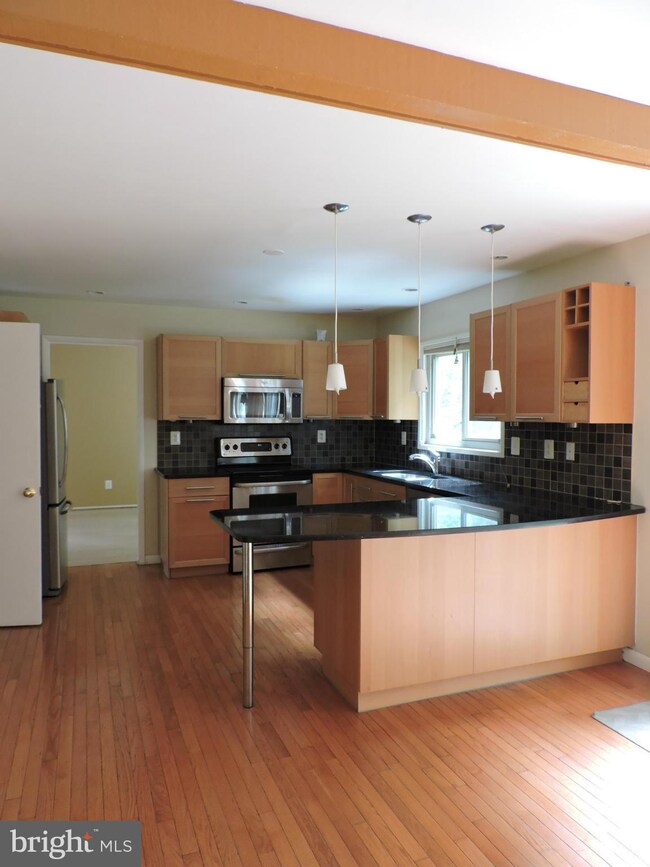 9428 Bethany Place, Montgomery Village, MD 20886 - photo 7