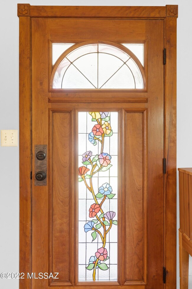 08-Entryway