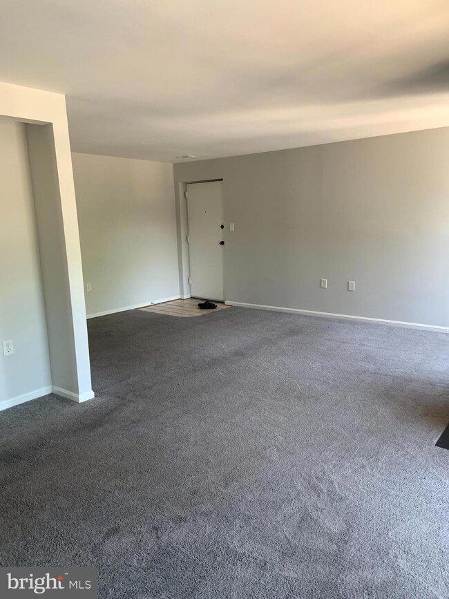 1109 Castle Harbour Way unit 2A, Glen Burnie, MD 21060 - photo 6