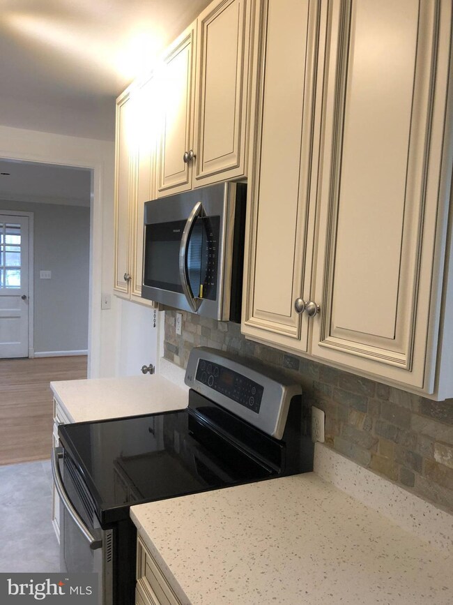 6524 8th Ave, Hyattsville, MD 20783 - photo 7