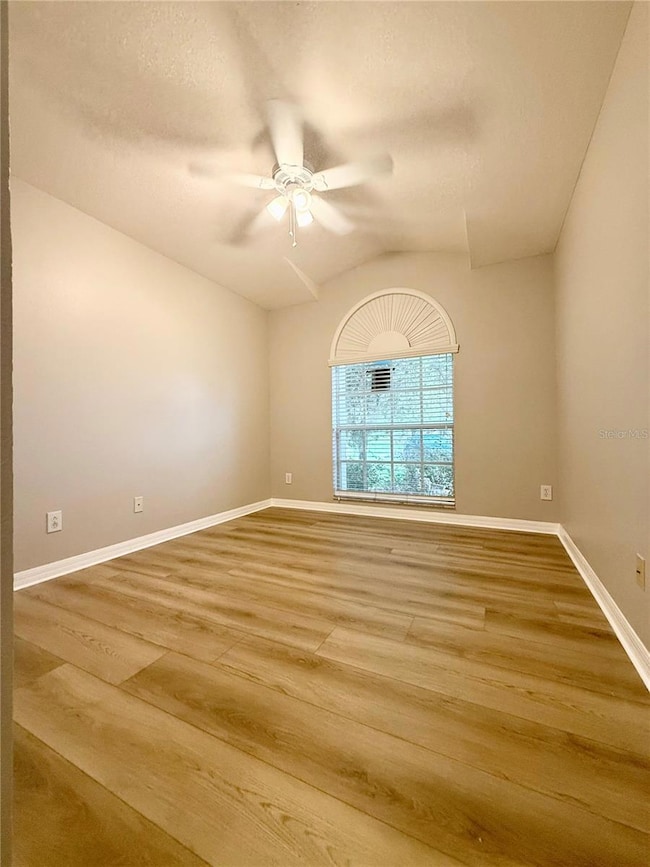 31138 Harthorn Ct, Wesley Chapel, FL 33543 - photo 5