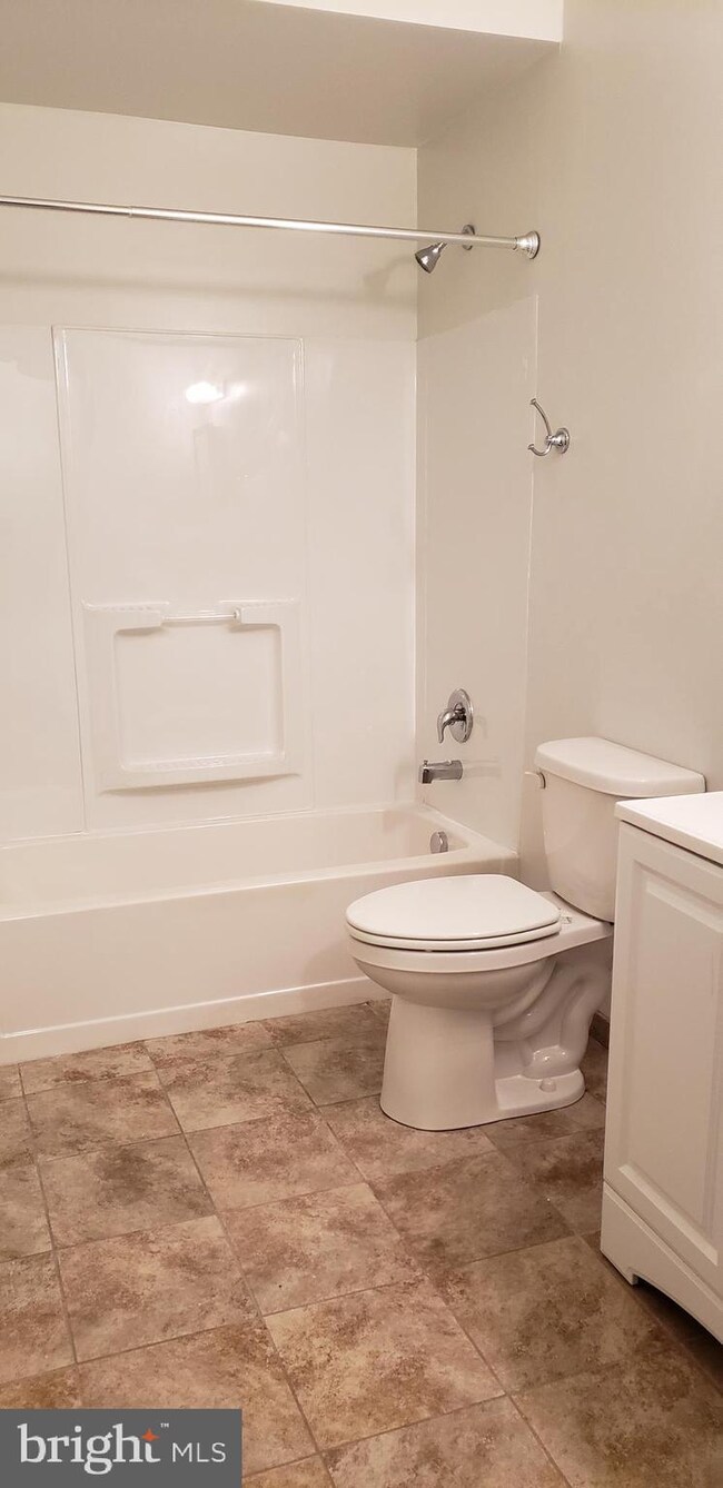 922 N Lombard St unit 2, Wilmington, DE 19801 - photo 6