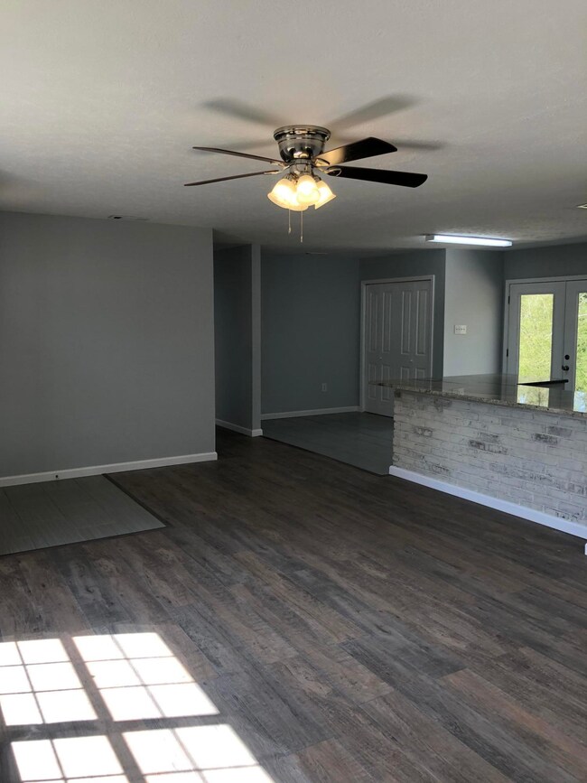 253 Charlie Green Rd, Laurel, MS 39443 - photo 5