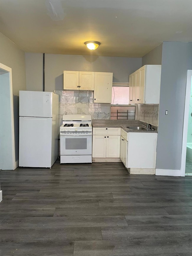 1038 E 224th St, Bronx, NY 10466 - photo 2