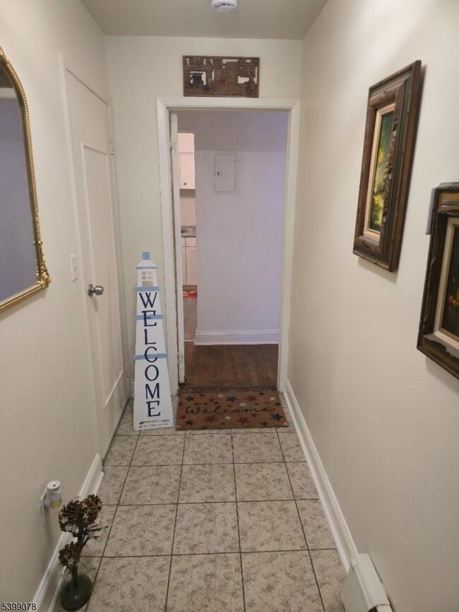 22 Sunset Ave unit 2, Bayonne, NJ 07002 - photo 2