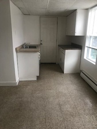 17 Asinof Ave unit 3R, Chicopee, MA 01013 - photo 4