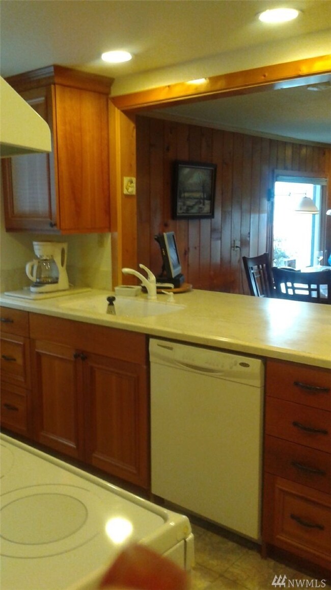 18804 Soundview Dr NW, Stanwood, WA 98292 - photo 6