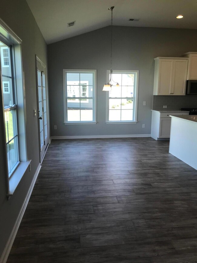 Sumter Breakfast nook