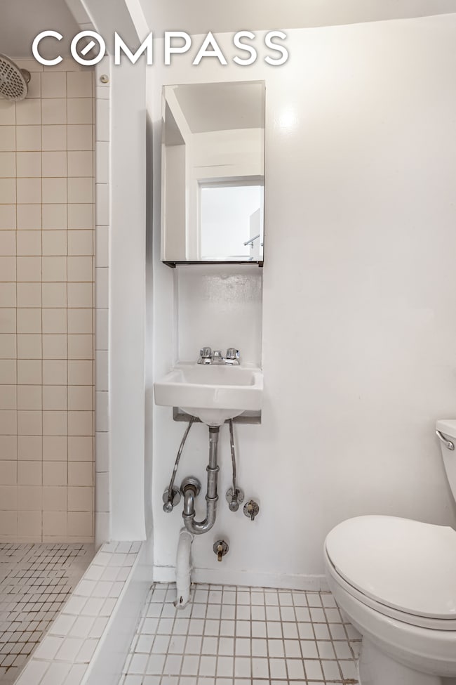 241 Mulberry St unit 18, New York, NY 10012 - photo 5