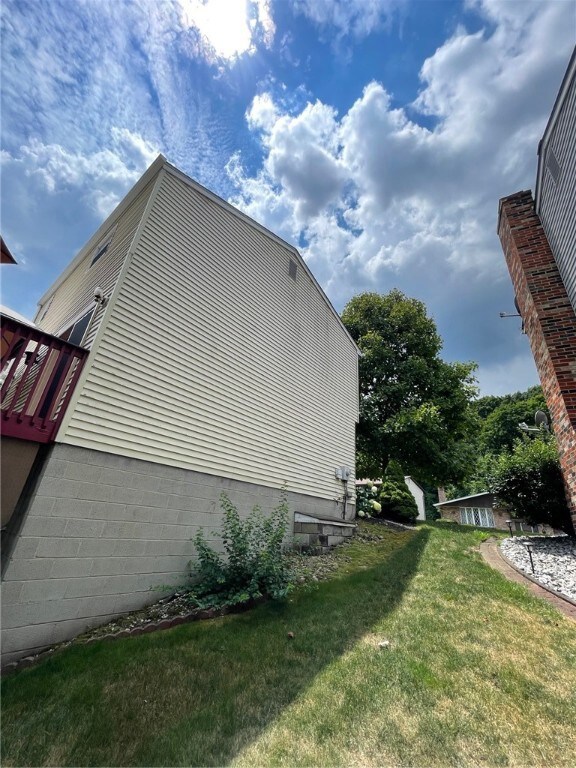 3025 Memory Ln, McKeesport, PA 15133 - photo 5