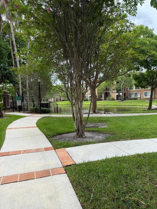 4844 N State Road 7 unit 305, Coconut Creek, FL 33073 - photo 7