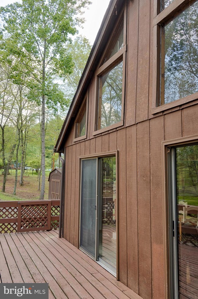 9 Hill Top Rd, Great Cacapon, WV 25422 - photo 7