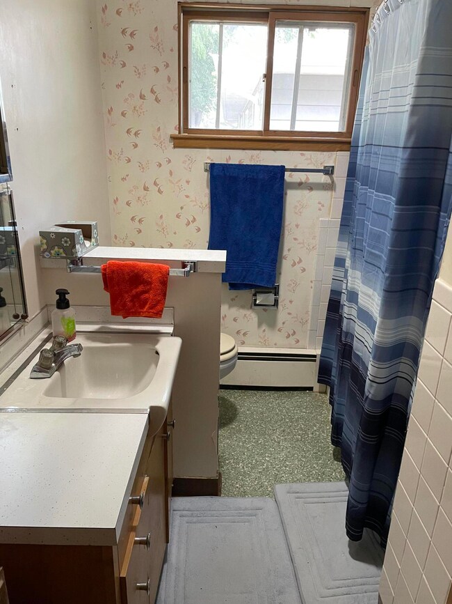 1501 Bath<|><|>