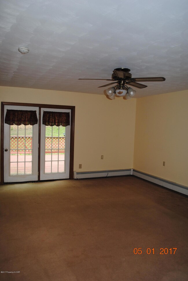 7 Rosina Dr, West Wyoming, PA 18644 - photo 7