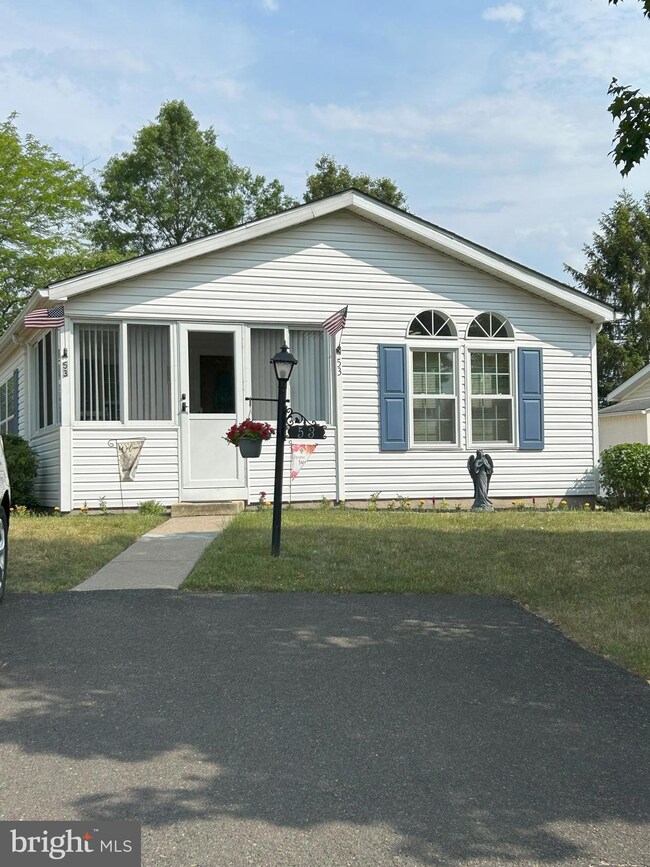 53 Juniper Cir, New Hope, PA 18938 - photo 2