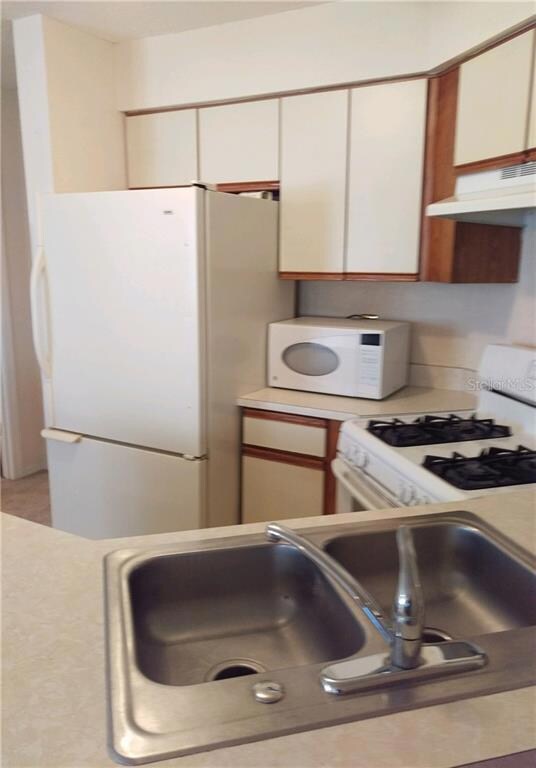 8301 Waterview Way, Winter Haven, FL 33884 - photo 6