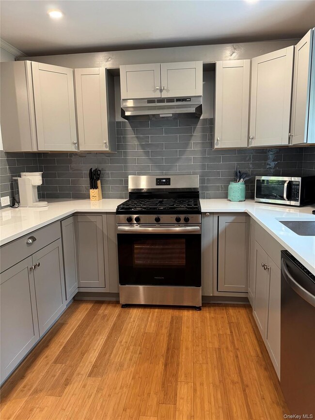 10 Chevy Chase Rd, Hampton Bays, NY 11946 - photo 5