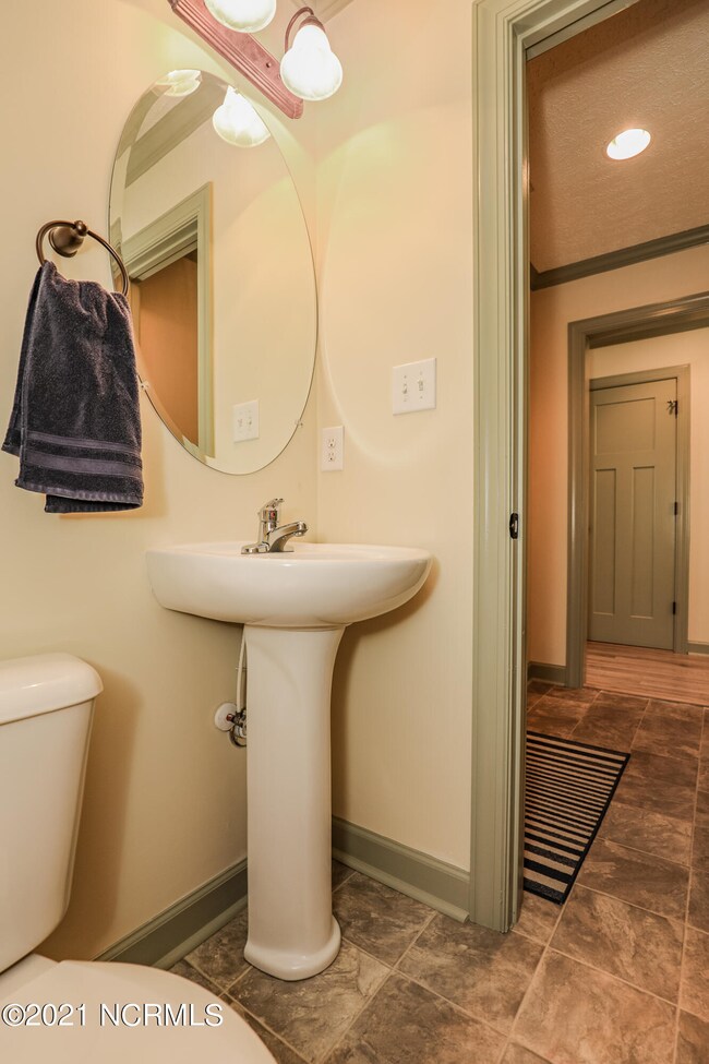 102 Kenan Loop, Jacksonville, NC 28546 - photo 7