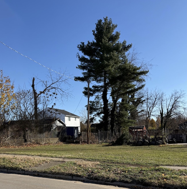 712 Wayne St, Niles, MI 49120 - photo 4