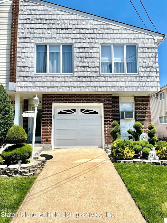 223 Bishop St, Staten Island, NY 10306 - photo 2