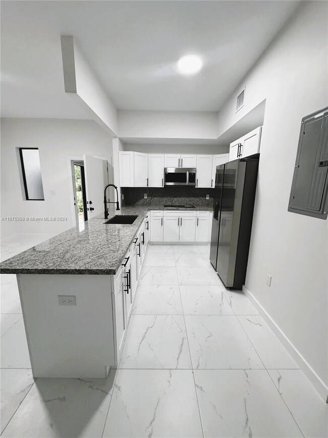 11291 SW 219th St unit B, Goulds, FL 33170 - photo 5