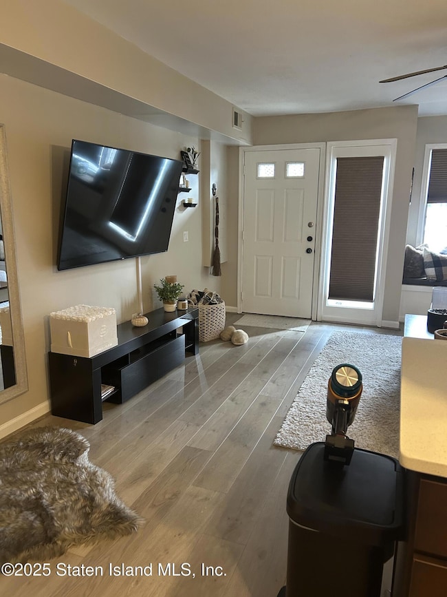 449 Medina St unit 1B, Staten Island, NY 10306 - photo 4