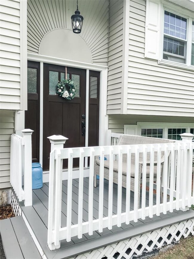 4 Twin Isles Rd, Londonderry, NH 03053 - photo 3