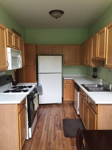 24130 Pear Tree Ct unit 1, Plainfield, IL 60585 - photo 2