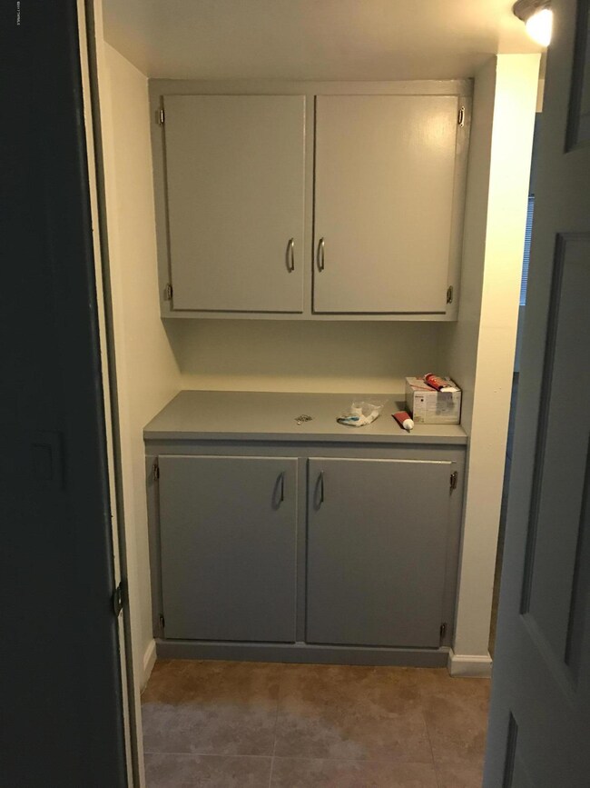 1408 E Spring St, Tucson, AZ 85719 - photo 5