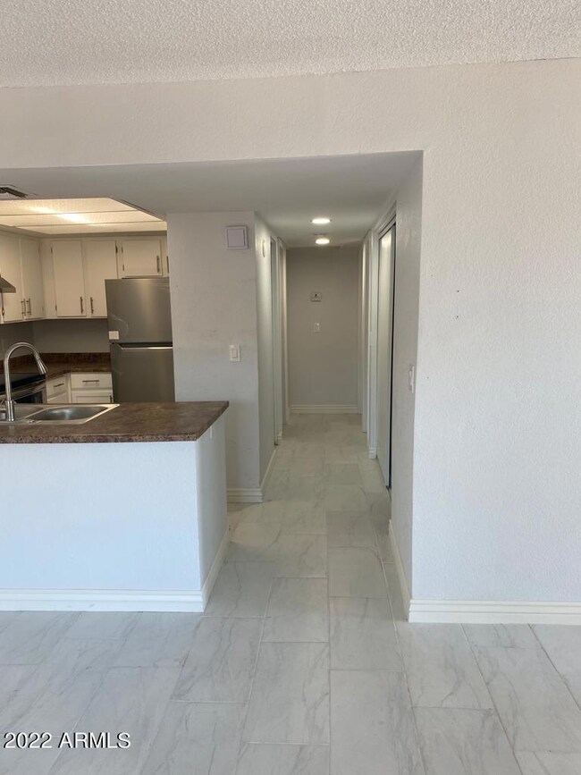 4241 N 69th Dr unit 1302, Phoenix, AZ 85033 - photo 7