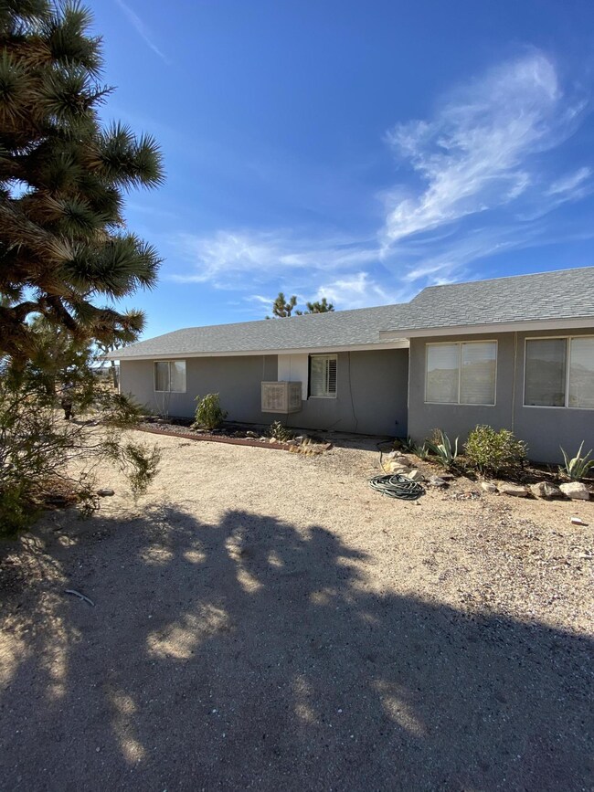 4376 Anita Ave, Yucca Valley, CA 92284 - photo 5